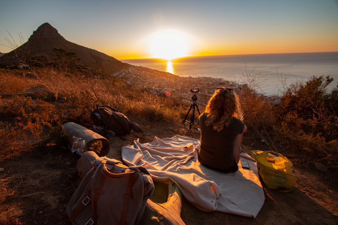 Table Mountain at Sunset: Cape Town's Stunning Peak — Cape Town