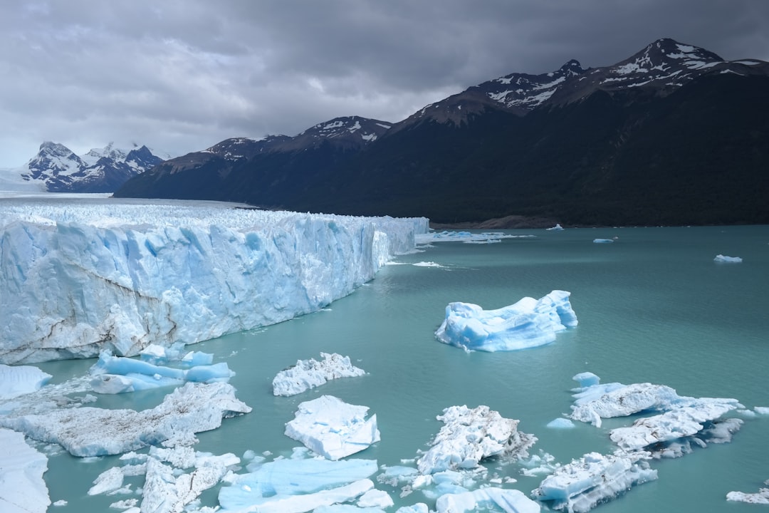Mirador Perito Moreno bei Sonnenuntergang: Eis und Licht — Provincia di Santa Cruz