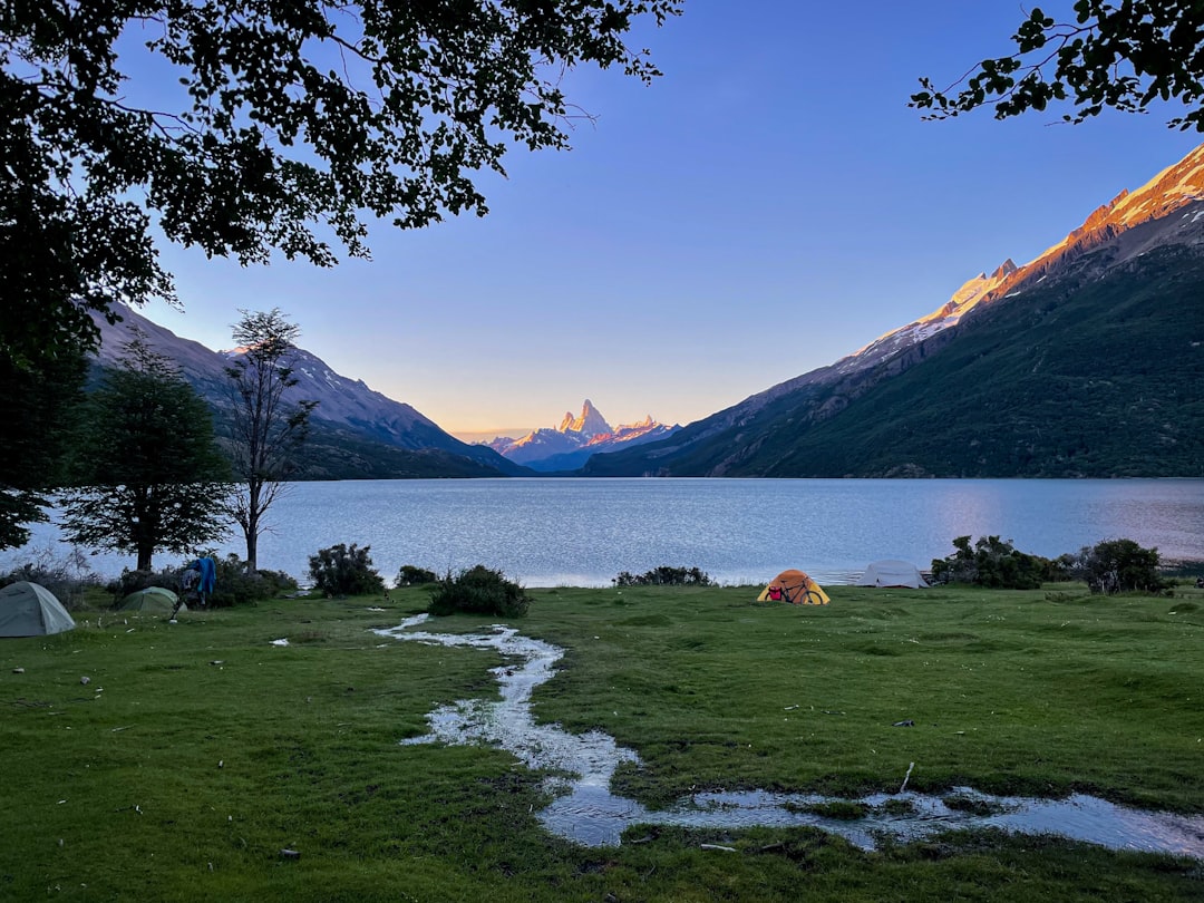 Lago del Desierto: Das stille Eis der Patagonien — Z9301 El Chalten