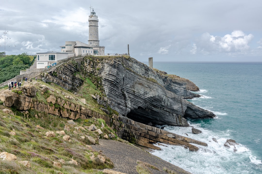 Albarnaz Lighthouse: The Solitary Beacon of Azores - Estr. do Farol | Secret World Trip Planner