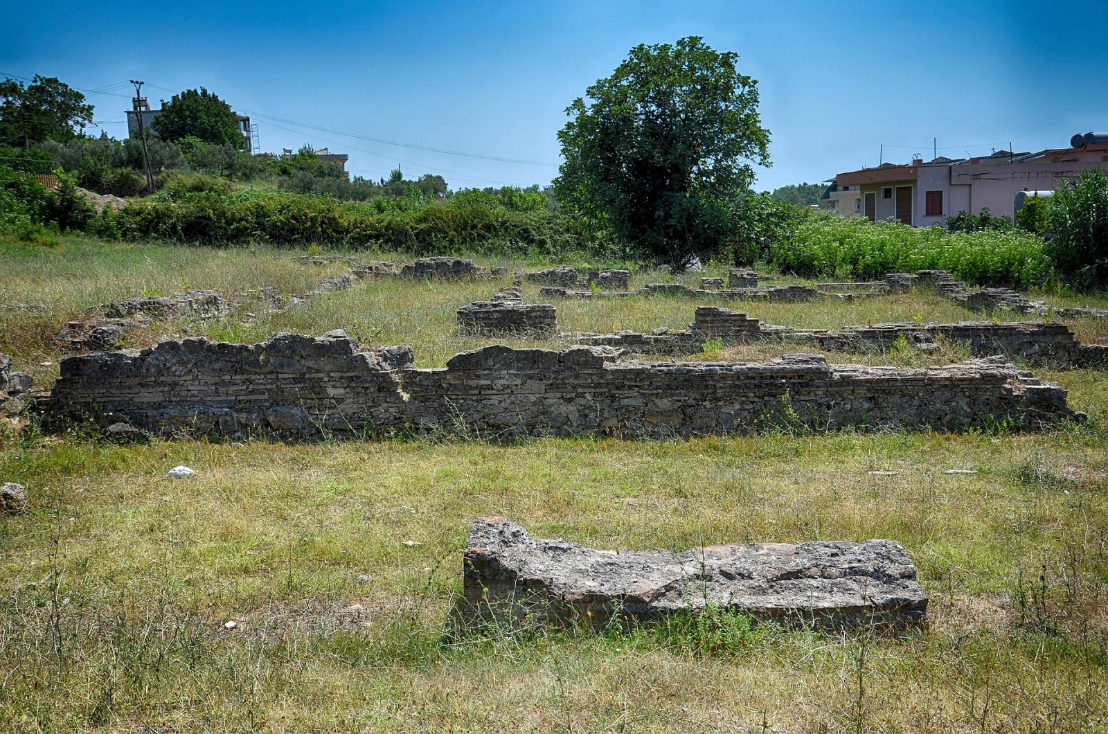 Entdecken Sie die Basilika von San Michele in Albanien: ein historischer Schatz - Arapaj | Secret World Trip Planner