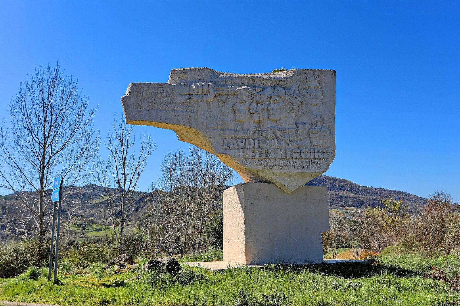 Scoprire Lapidari: Un Viaggio nel Tempo in Albania - Sauk | Secret World Trip Planner