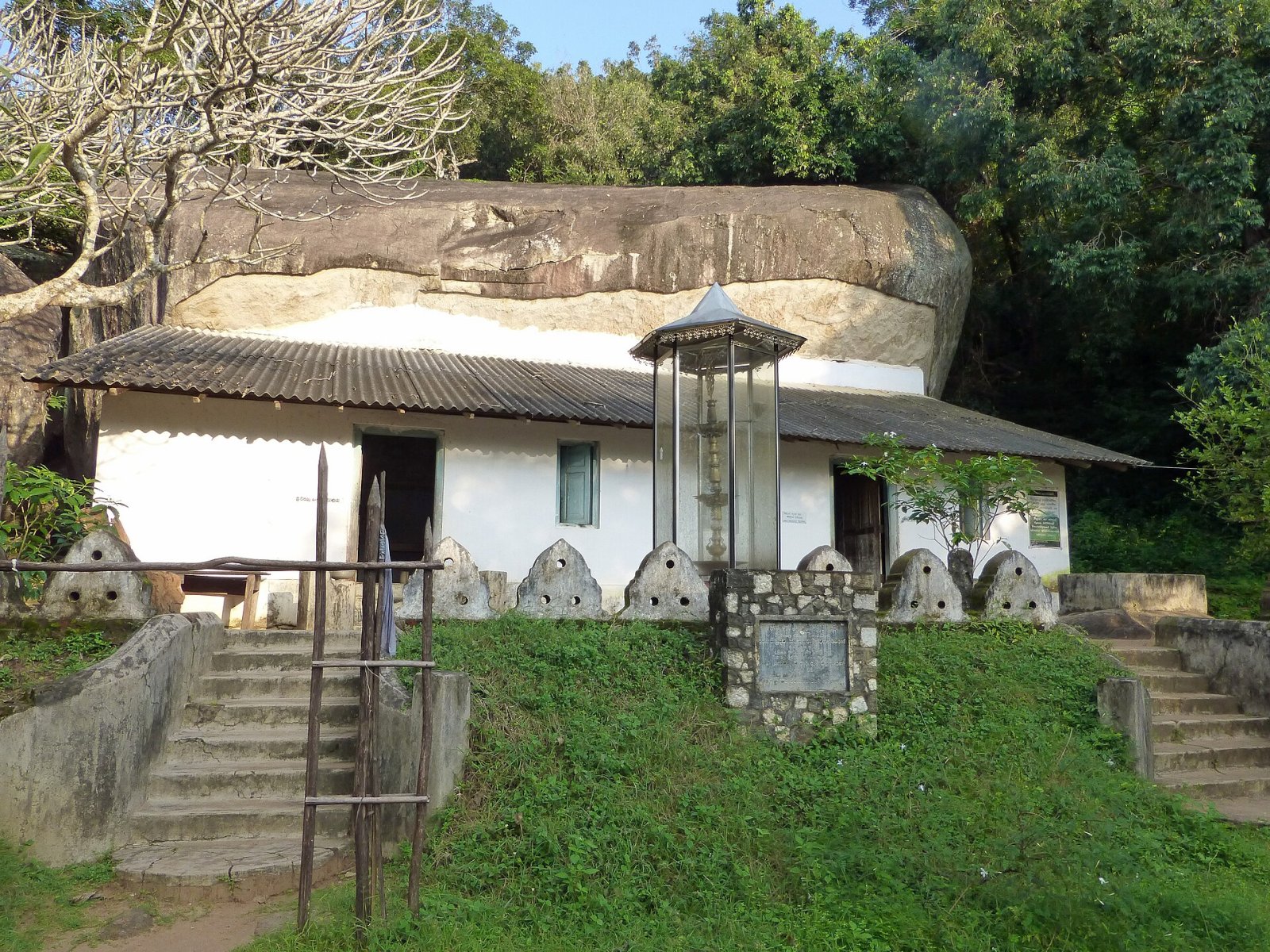Entdecke Pidurangala Vihara: ein buddhistischer Schatz in Sri Lanka — Dambulla