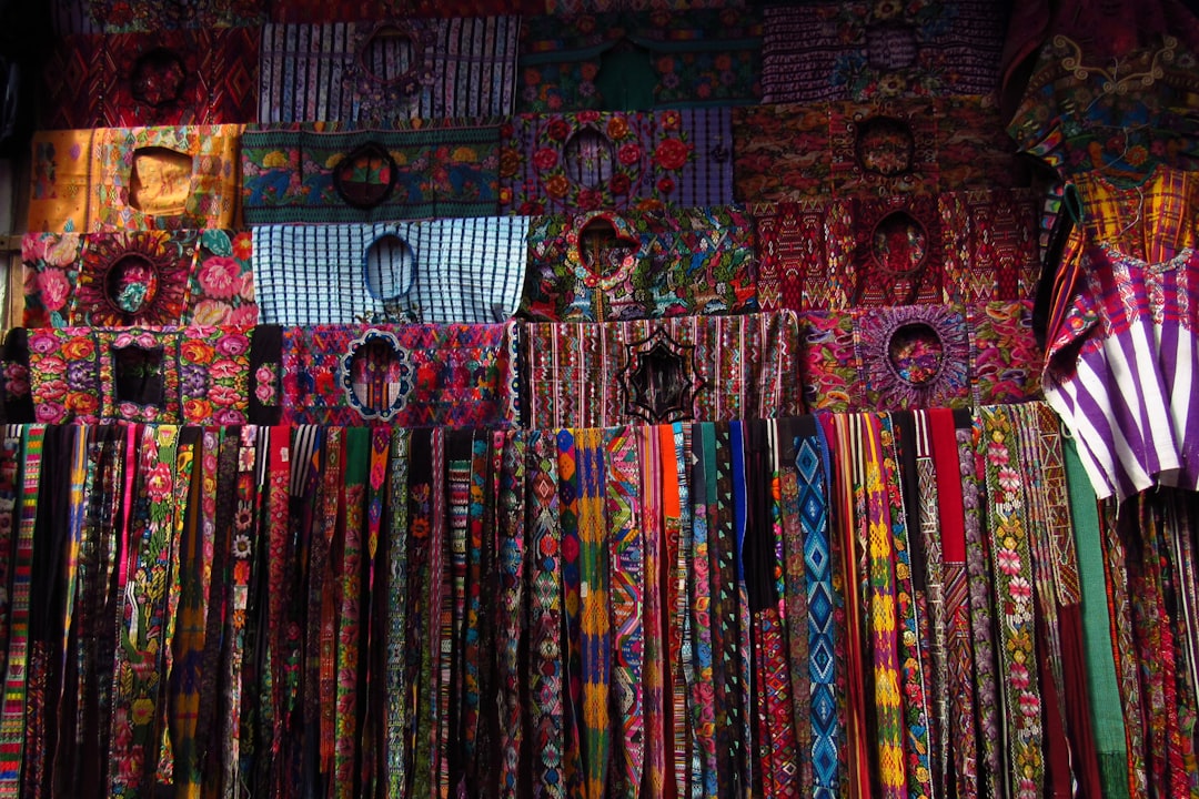 Chichicastenango Market: Colors and Maya Rituals - 6a Calle | Secret World Trip Planner