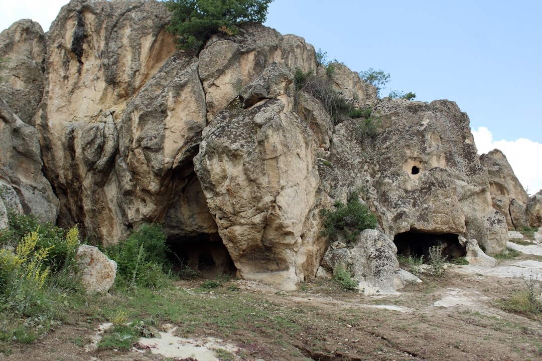 Devetscho-Grotte: Licht und Dunkelheit in Bulgarien - 5555 Devetaki | Secret World Trip Planner