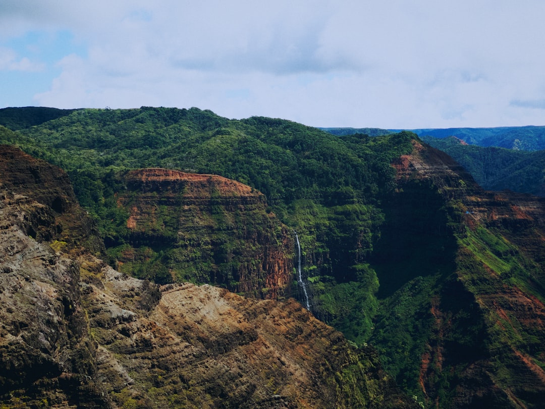 Waimea Canyon bei Sonnenuntergang: Der Grand Canyon des Pazifik - Waimea | Secret World Trip Planner