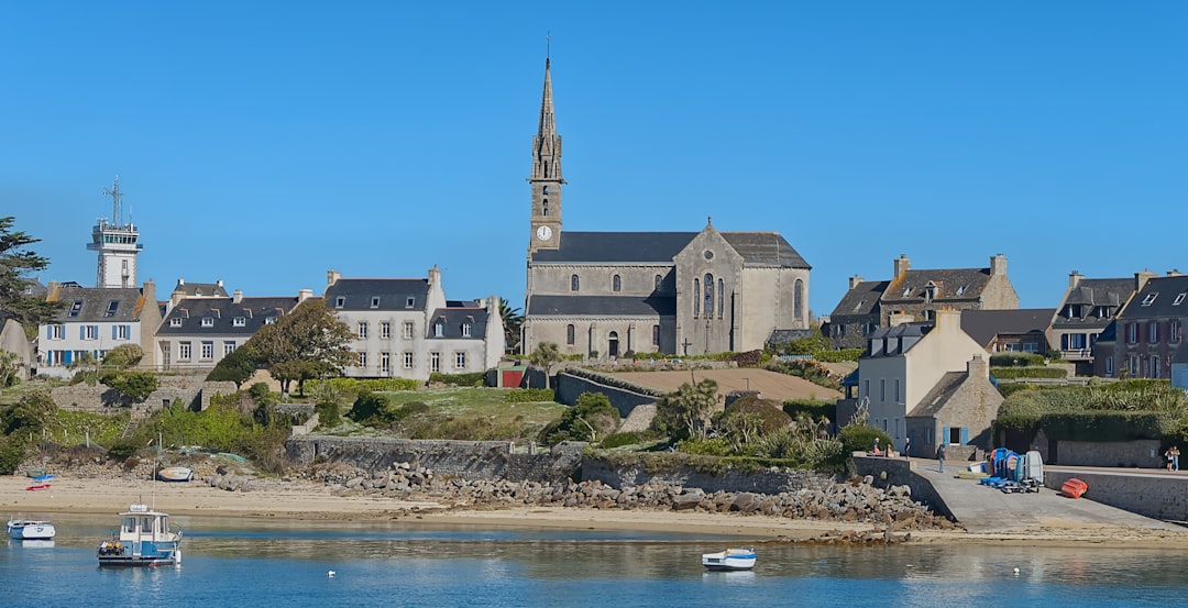 Der Leuchtturm von Pointe du Bout: Eisen und Korallen - Pointe du Bout | Secret World Trip Planner