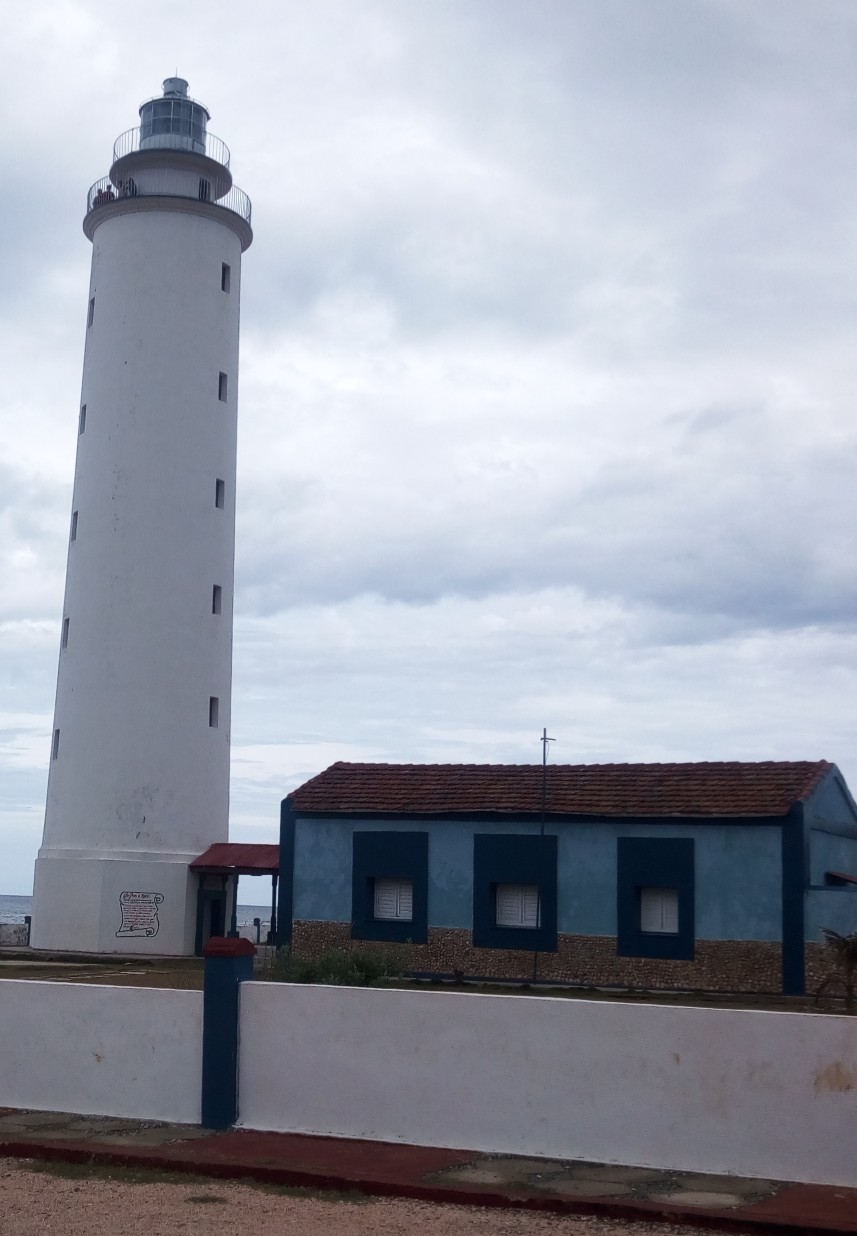 Maisí Lighthouse: Easternmost Point of Cuba — 6VV4+MG2