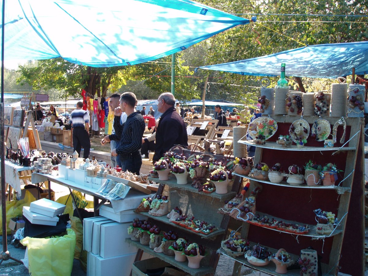 Vernissage Market di Yerevan: il mercato dell'anima armena — 3 Buzand St