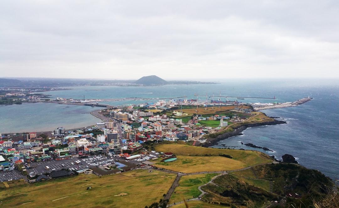 Jeju Island: vulcani, lava e spiagge nere della Corea | Secret World Trip Planner