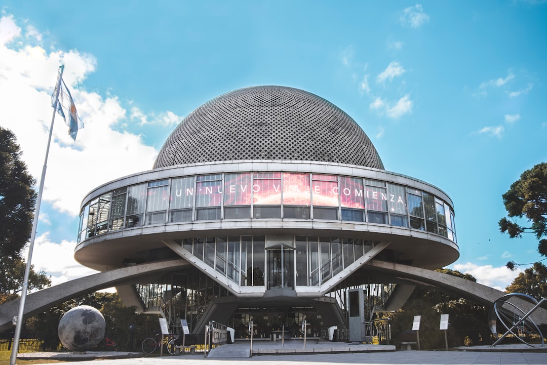 Planetarium Galileo Galilei: Zement und Sterne in Buenos Aires - Av. Sarmiento s/n | Secret World Trip Planner