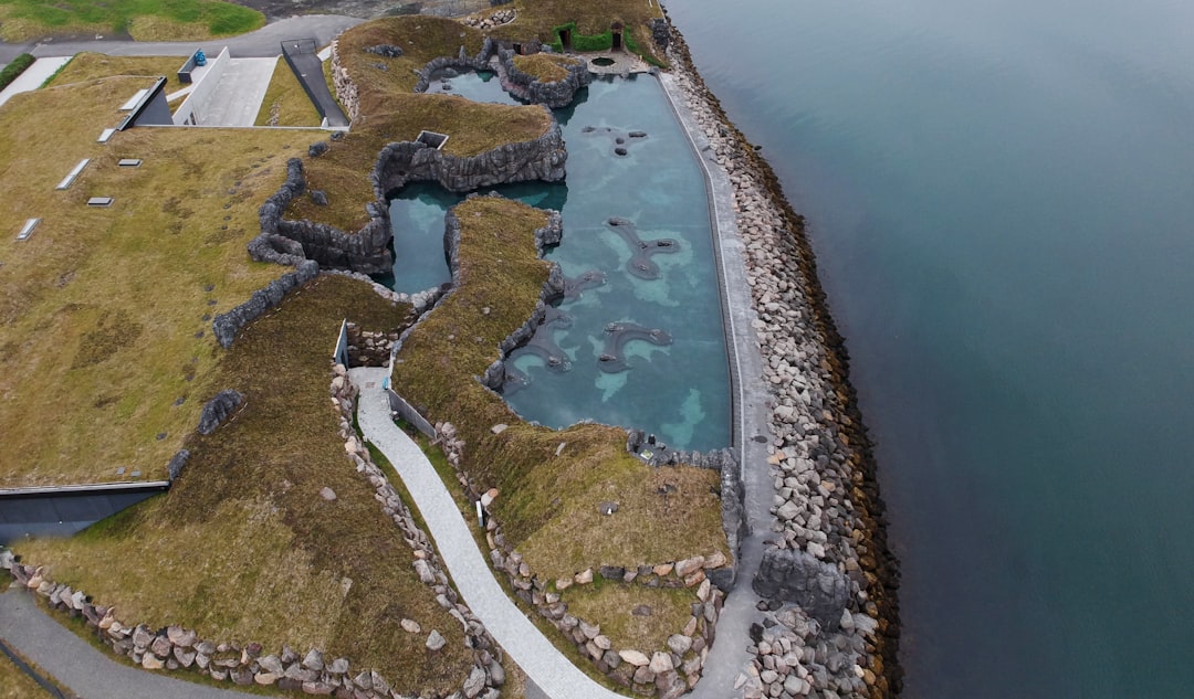 Secret Lagoon a Flúðir: le terme più antiche d'Islanda - Hvammsvegur | Secret World Trip Planner