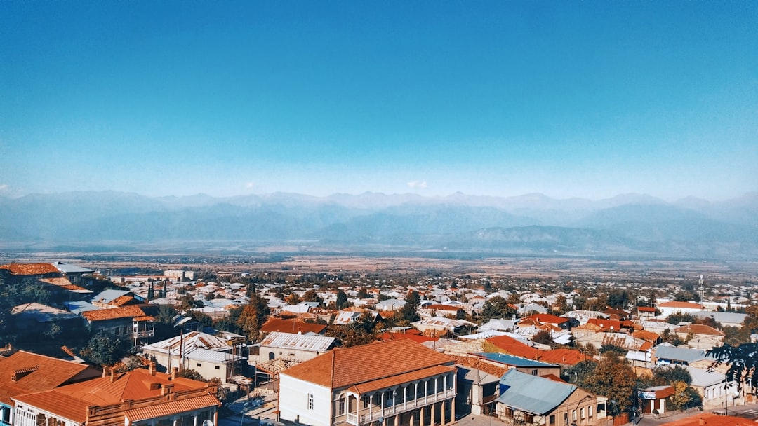 Sighnaghi: Panoramablicke auf den Kaukasus - Sighnaghi | Secret World Trip Planner