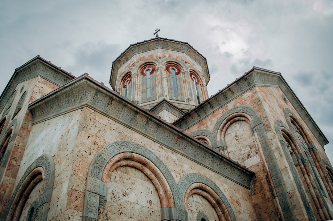 Sighnaghi: Panoramablicke auf den Kaukasus - Sighnaghi | Secret World Trip Planner