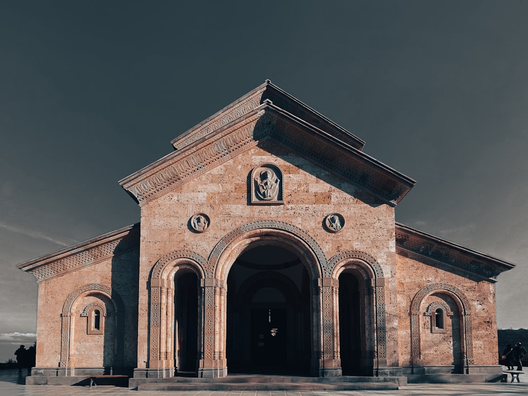 Sighnaghi: Panoramablicke auf den Kaukasus - Sighnaghi | Secret World Trip Planner