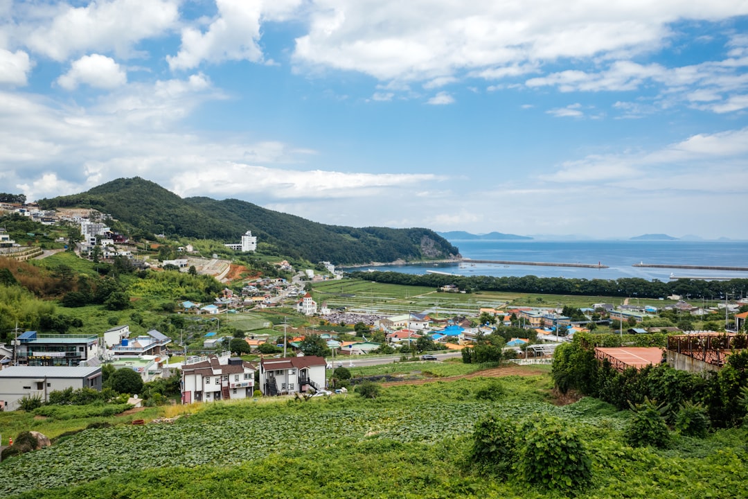 Namhae: Deutsches Dorf mit Blick auf das Südmeer - Namhae | Secret World Trip Planner