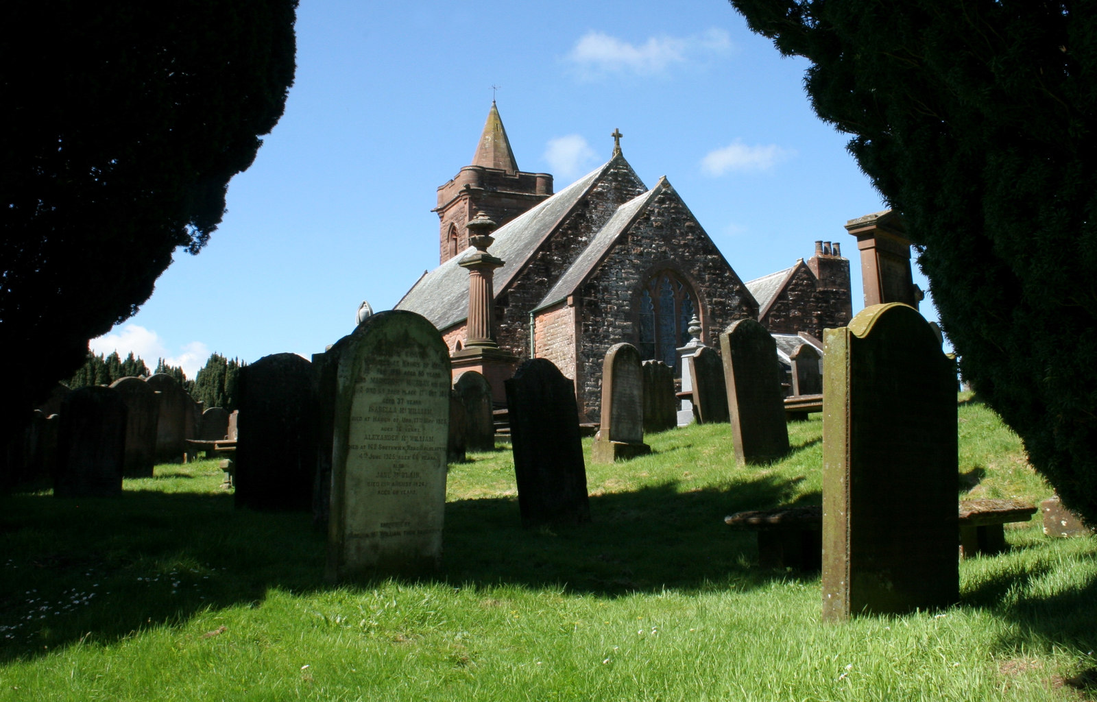 Besuch der Kirche von Urr: ein kultureller Schatz in Schottland | Secret World Trip Planner