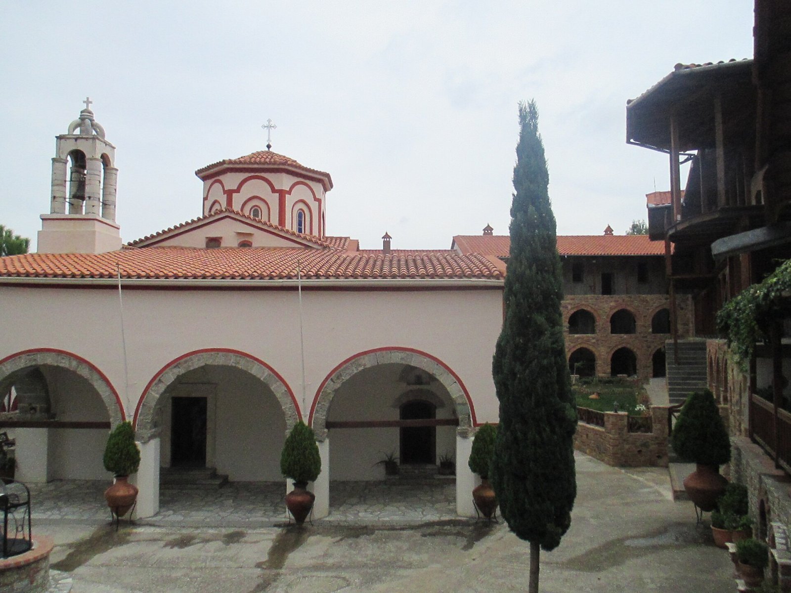 Scopri il Monastero di Megali Panagia: un tesoro di Samos — MRWR+6W Moni Megalis Panagias