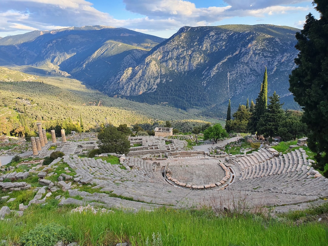 Delfi: Apollons Heiligtum am Parnass - Delfi 330 54 | Secret World Trip Planner
