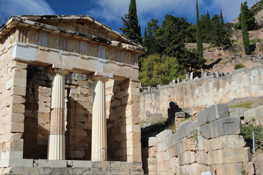 Delfi: Apollons Heiligtum am Parnass - Delfi 330 54 | Secret World Trip Planner