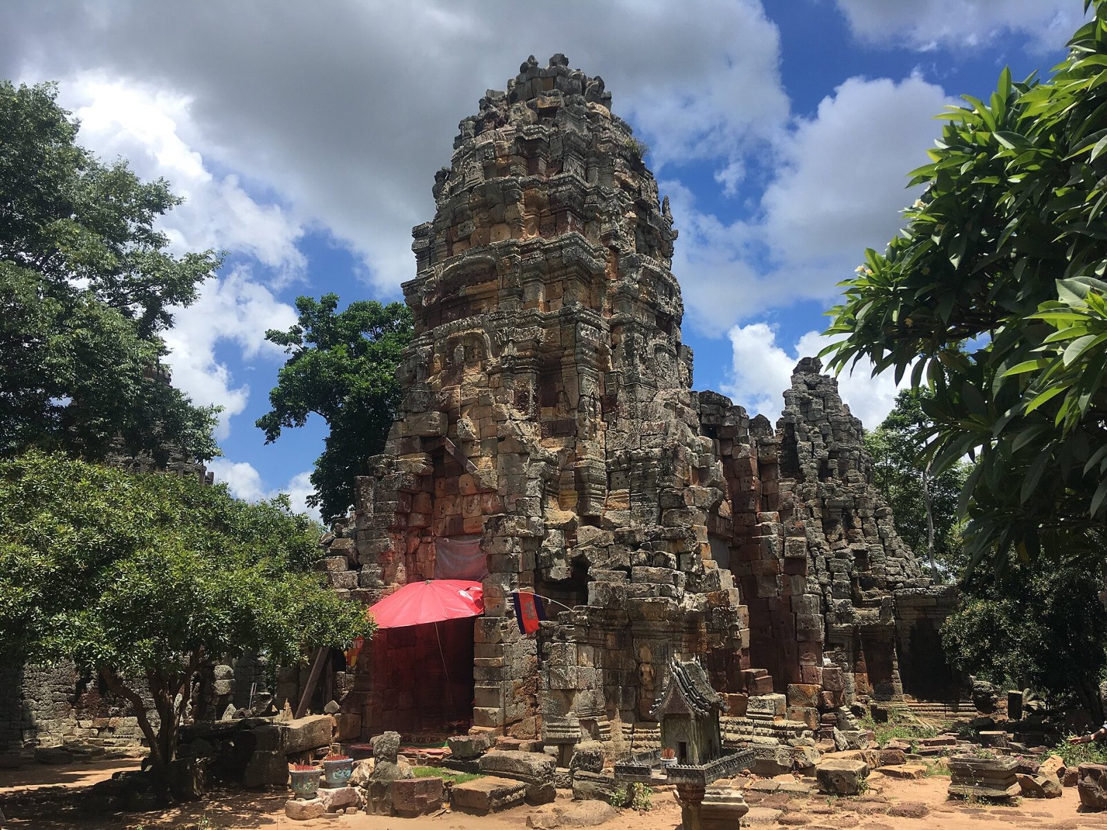 Scopri Wat Banan: un tesoro culturale in Cambogia - បាណន់ | Secret World Trip Planner