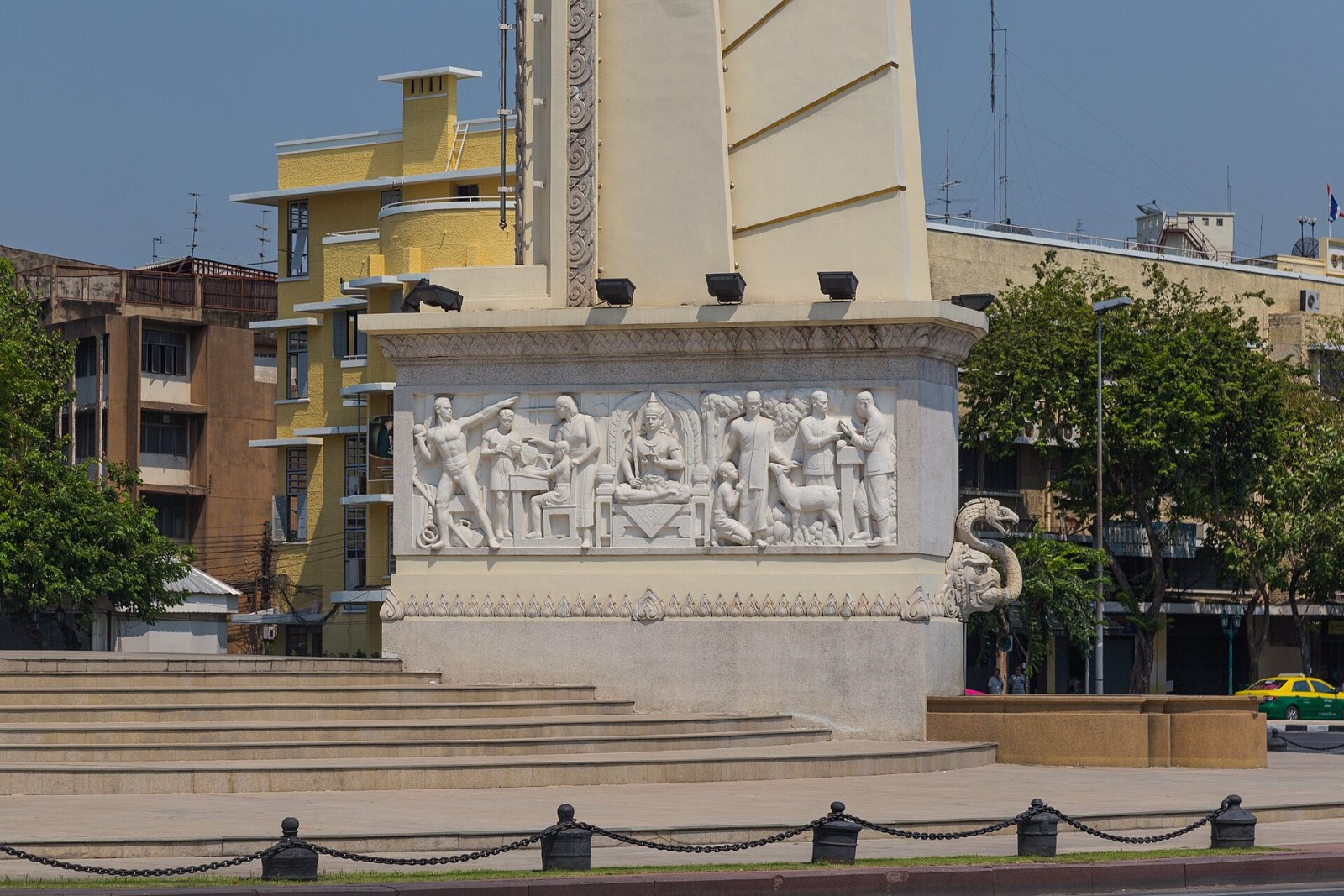 Democracy Monument: A Symbol of History and Culture in Thailand - Amphoe Mueang Khon Kaen | Secret World Trip Planner