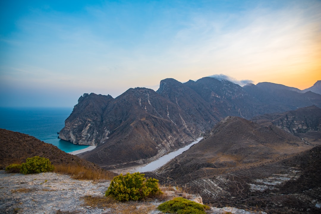 Entdecken Sie Jabal ash Shabbah: Ein Naturparadies im Oman — راسيا