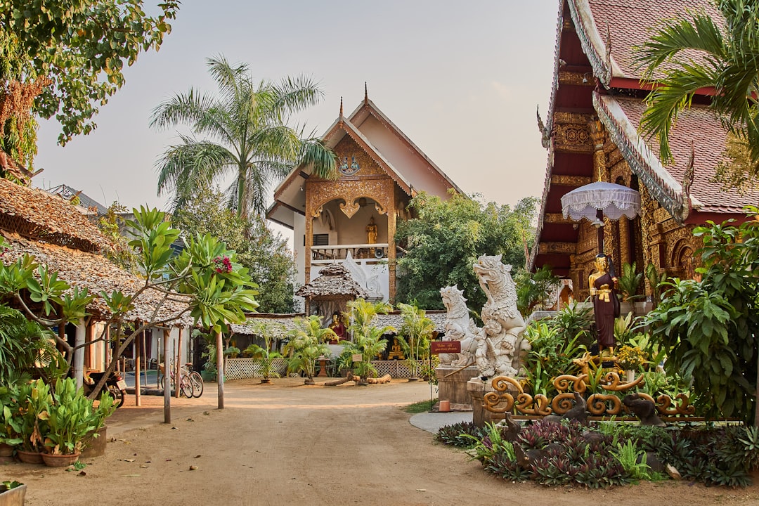 Scopri le Rovine di Wat Chedi Kao Yot in Thailandia - Si Satchanalai District | Secret World Trip Planner