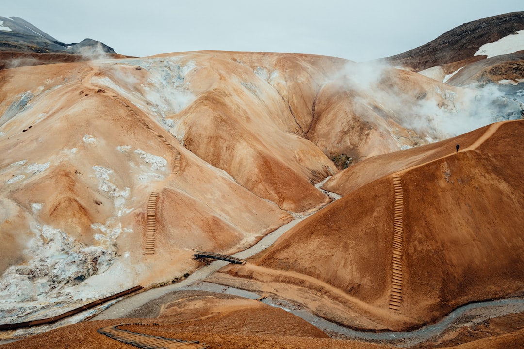 Námafjall Hverir: Der vulkanische Wüstenort Islands - J5RR+HP4 | Secret World Trip Planner