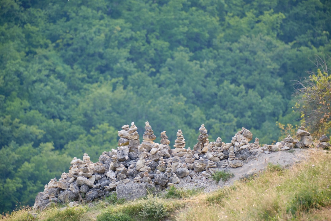 Symphonie der Steine: Die Basalt-Schlucht von Garni - 4P8R+9H6 | Secret World Trip Planner