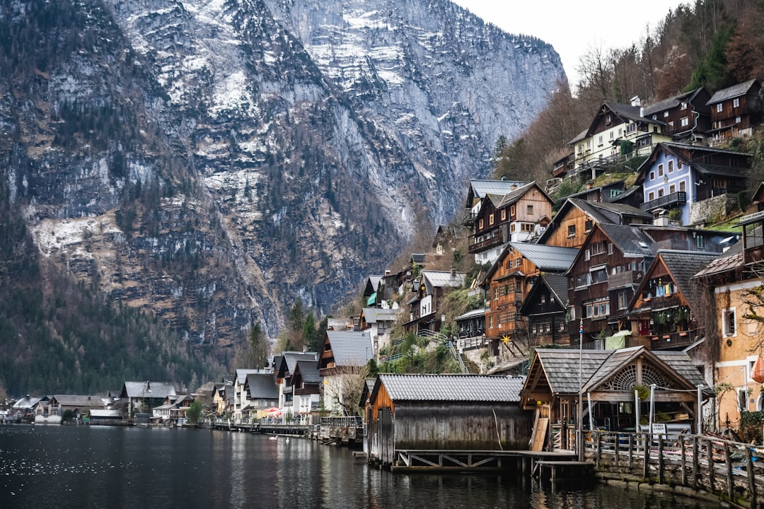 Hallstatt von oben: Der Skywalk über den Alpensee - Gosaumühlstraße 67 | Secret World Trip Planner
