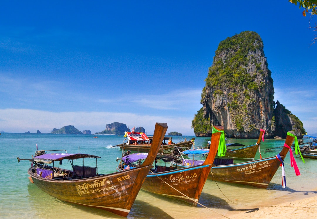 Erkunden von เขาตาลอ: Ein Naturjuwel in Thailand — Sangkhla Buri District