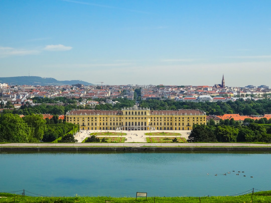 Secret World vs Wanderlog: Welchen Reiseplaner für Wien? - Vienna | Secret World Trip Planner