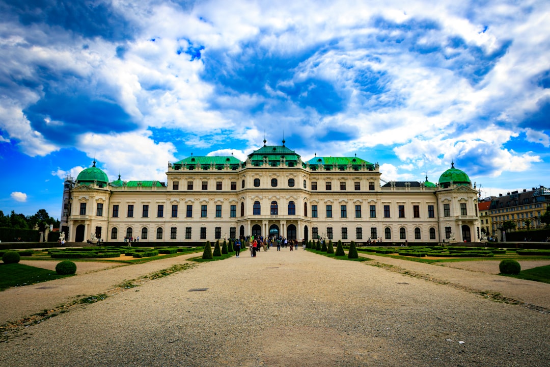 Secret World vs Wanderlog: Welchen Reiseplaner für Wien? - Vienna | Secret World Trip Planner
