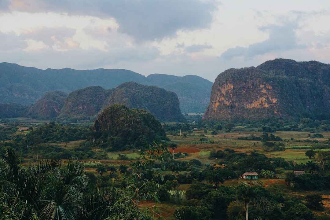 Entdecken Sie die Magie der Cueva del Indio in Kuba — Vinales