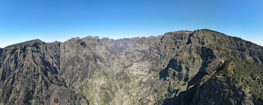 Pico do Arieiro: Panoramen über den Wolken auf Madeira - Pico do Arieiro | Secret World Trip Planner