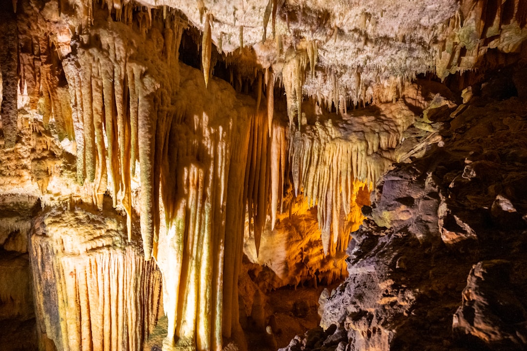 Grotte di Castellana: Entdecken Sie 70 Meter unter Puglia - Piazza Franco Anelli | Secret World Trip Planner