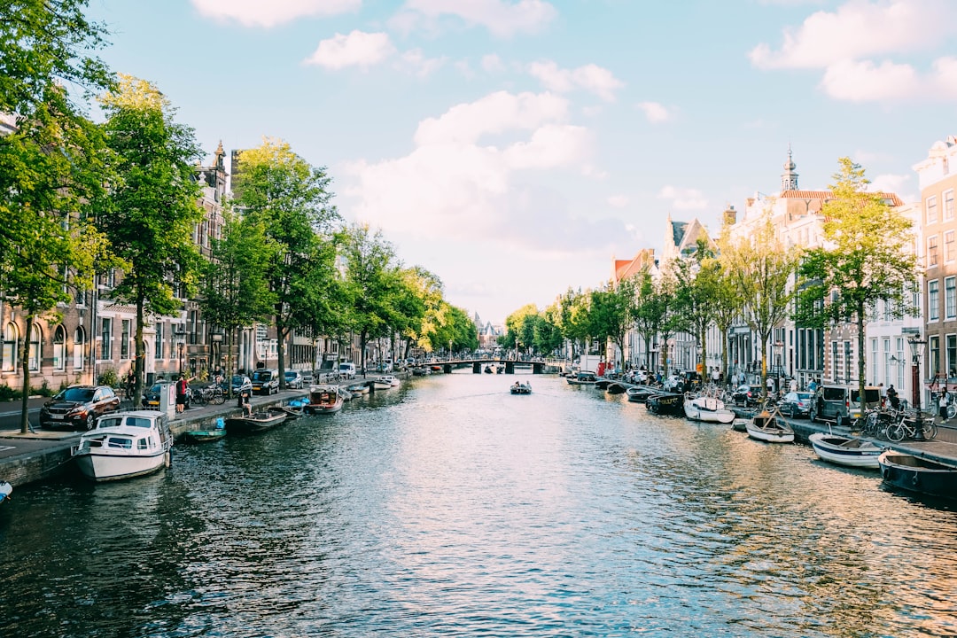Secret World vs Google Trips: Besser für Amsterdam 2026 - Amsterdam | Secret World Trip Planner