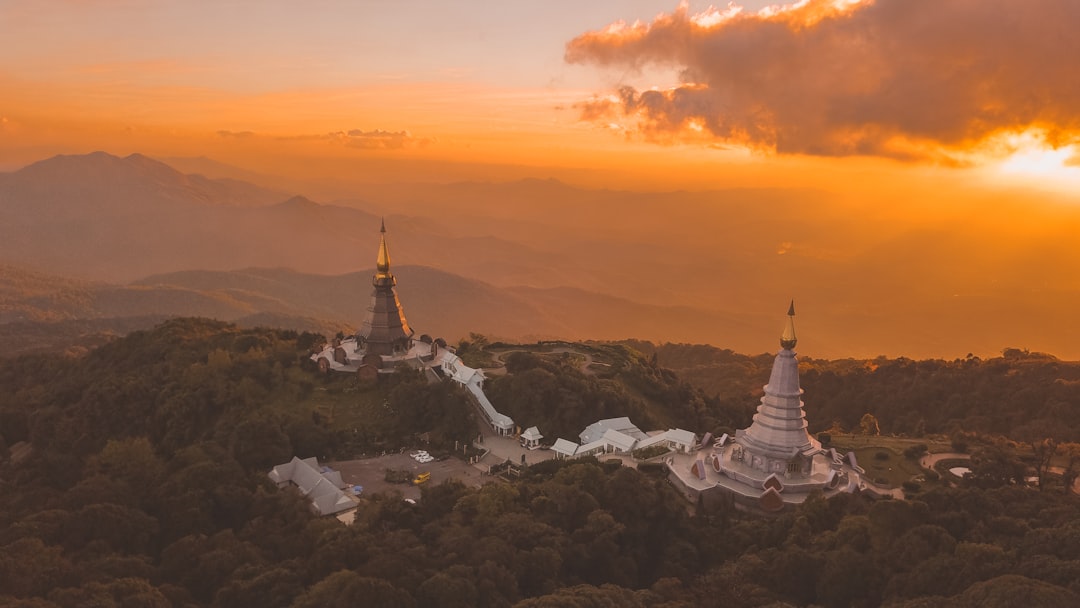 Doi Inthanon: Trails Through Forests and Royal Pagodas - Distretto di Mae Chaem | Secret World Trip Planner