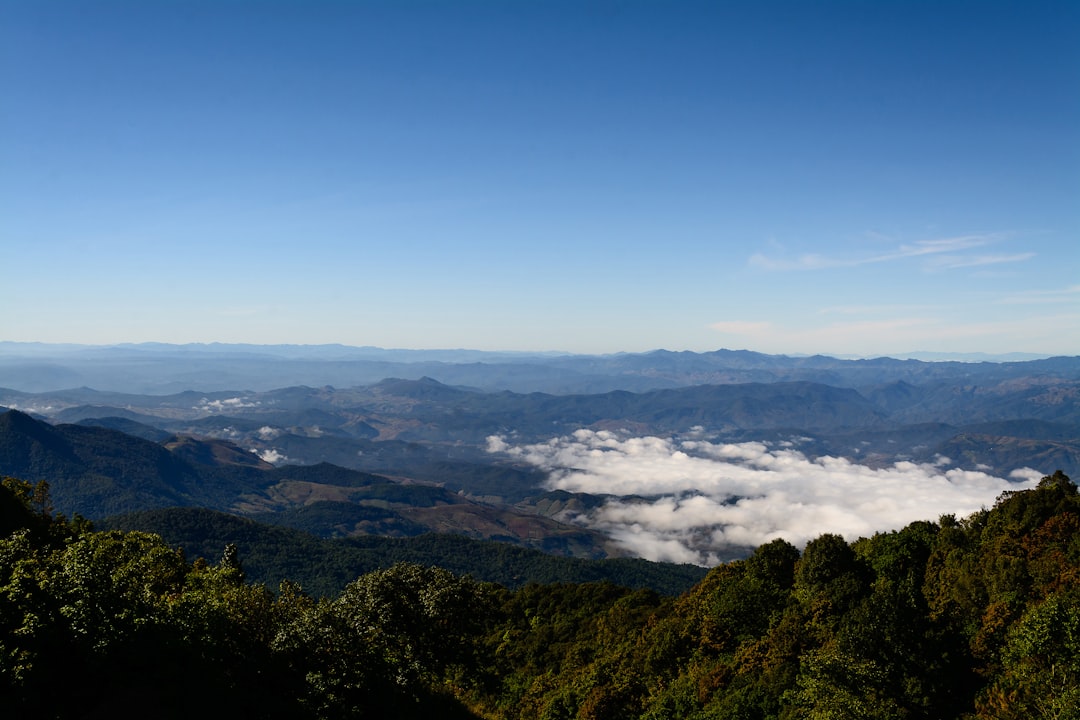 Doi Inthanon: Wanderwege durch Wälder und Pagoden - Distretto di Mae Chaem | Secret World Trip Planner