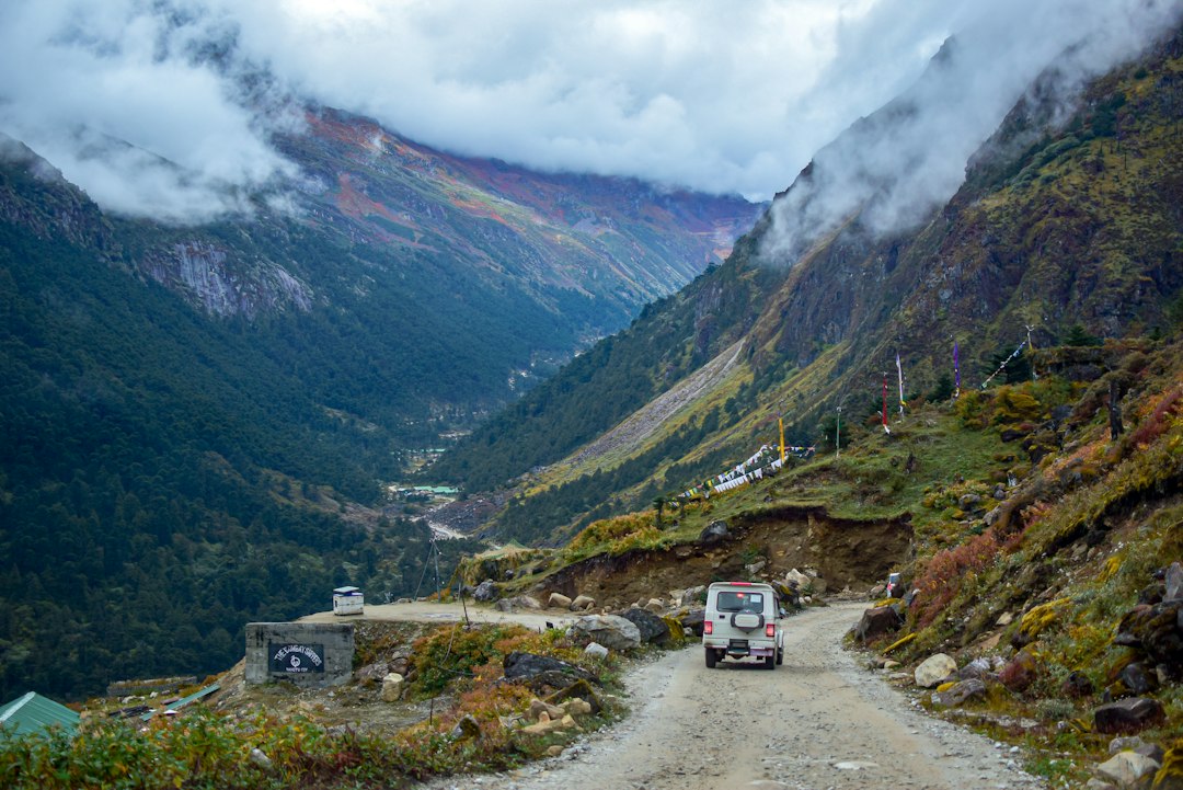 Annapurna Base Camp: Trails Among Himalayan Giants - Ghandruk 33700 | Secret World Trip Planner