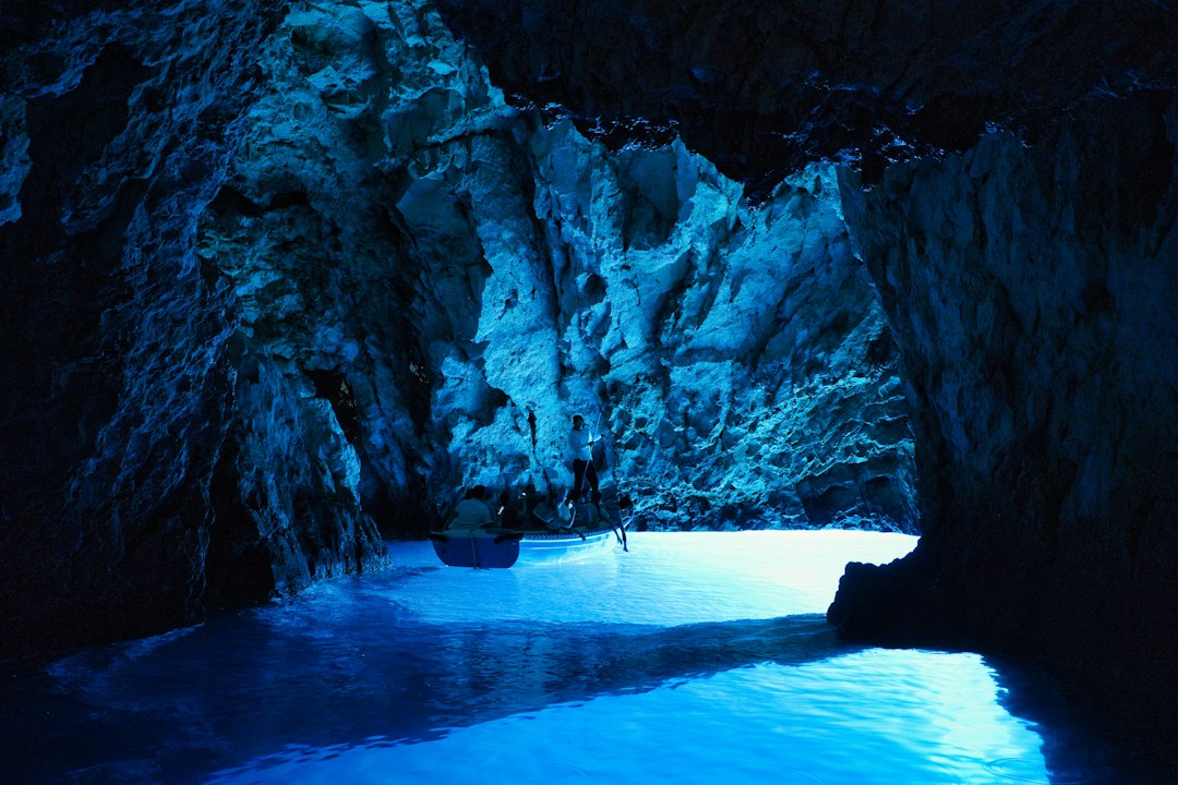 Blaue Grotte Malta: Die marinen Höhlen von Wied iż-Żurrieq - Crendi | Secret World Trip Planner