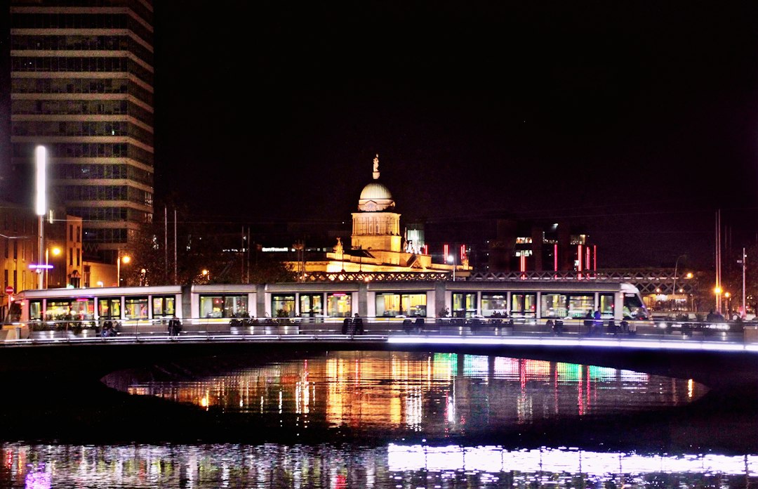 Günstige Dublin Urlaub 2026: Praktischer Sparguide - Dublino | Secret World Trip Planner