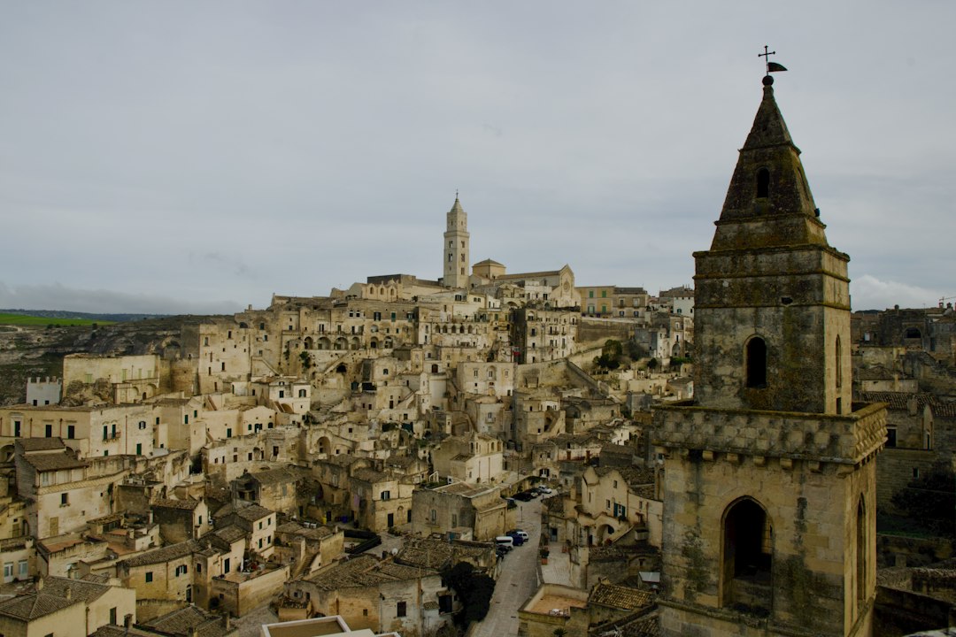 Matera: dormire e camminare nelle grotte dei Sassi - 75100 Matera MT | Secret World Trip Planner