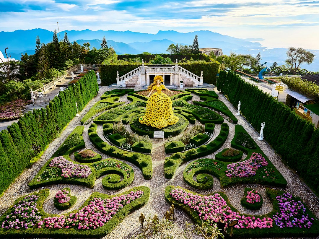 Der Tarotgarten: Monumentale Skulpturen in Capalbio - Garavicchio | Secret World Trip Planner