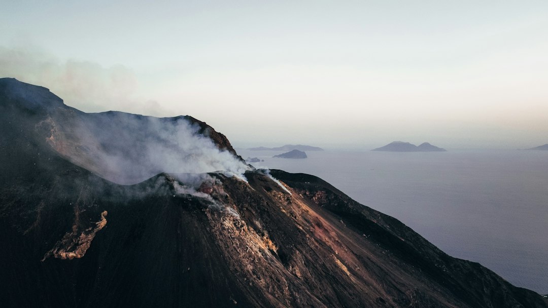 Stromboli: salire al cratere tra fuoco e mare - Stromboli | Secret World Trip Planner