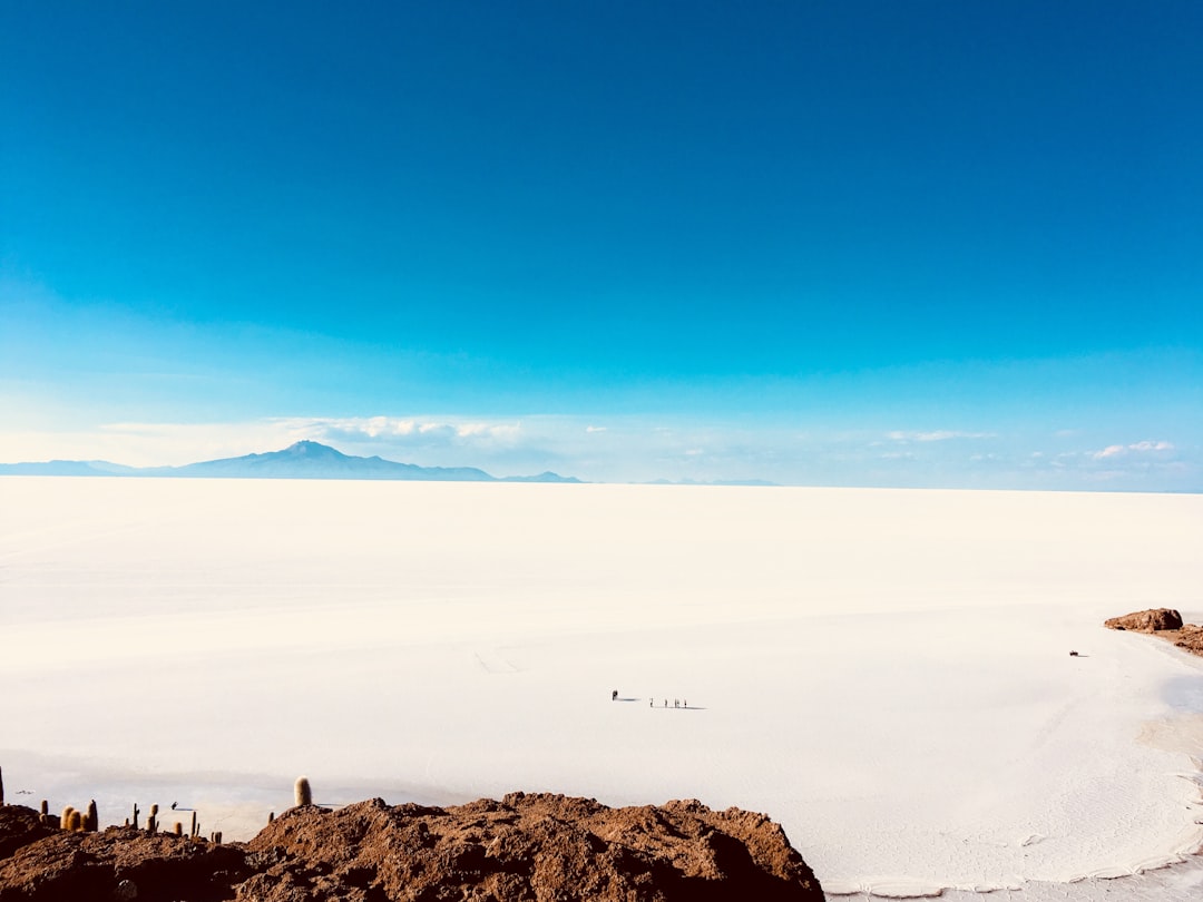 Salar de Uyuni: The Salt Desert Among Bolivian Volcanoes — Uyuni