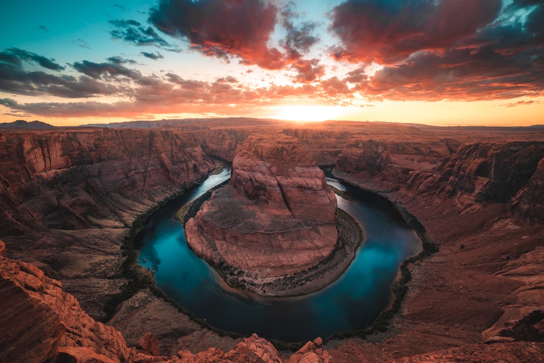 Horseshoe Bend: The Stunning Colorado Canyon - Page | Secret World Trip Planner