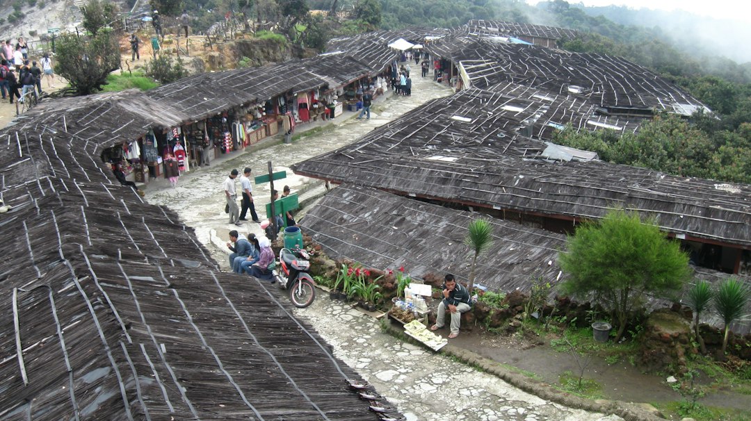 Bena: Das megalithische Dorf am Inerie auf Flores - Kabupaten Ngada | Secret World Trip Planner