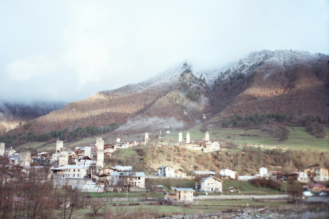 Turm von Svaneti: Mittelalterliche Wächter des Kaukasus - MPXX+J34 | Secret World Trip Planner